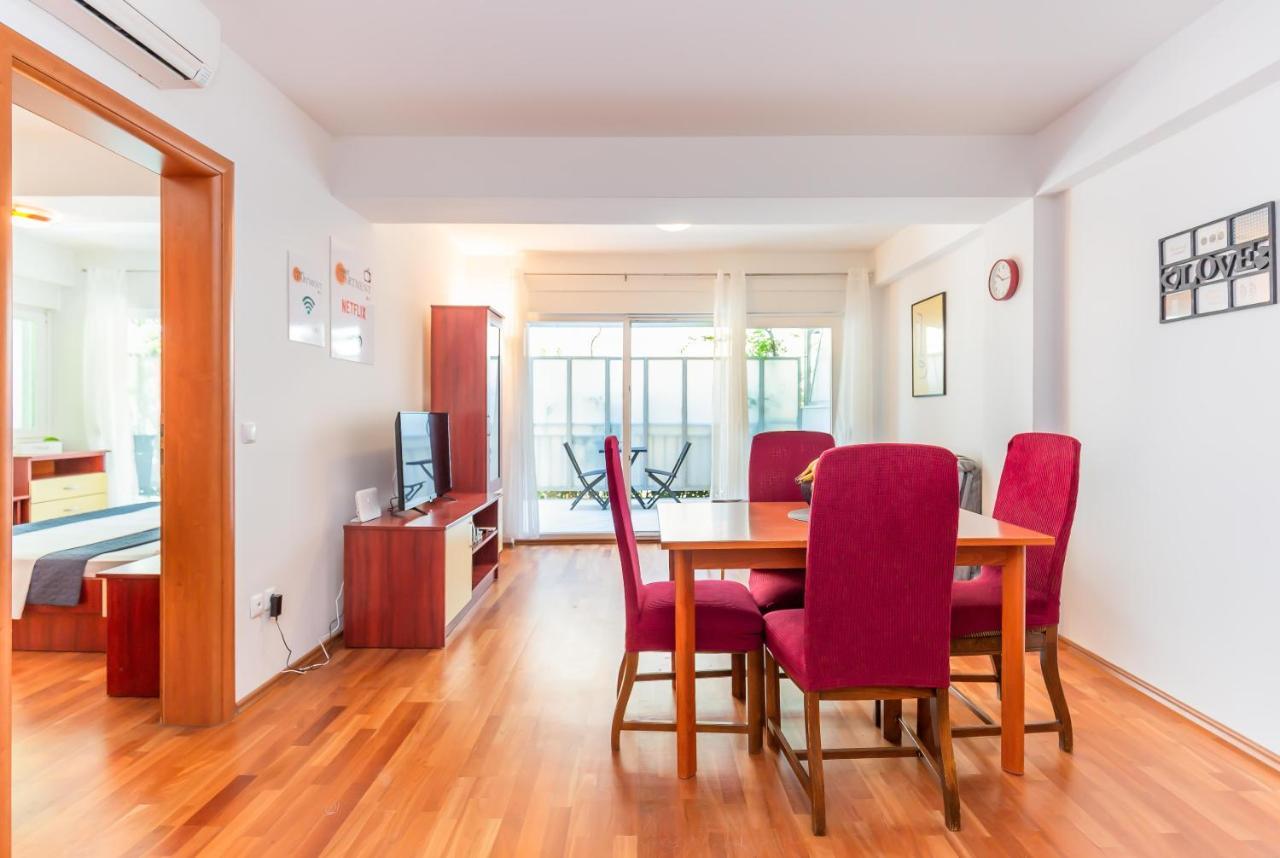 Apartments Sunset Макарска Екстериор снимка