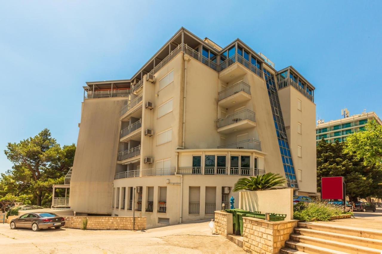 Apartments Sunset Макарска Екстериор снимка